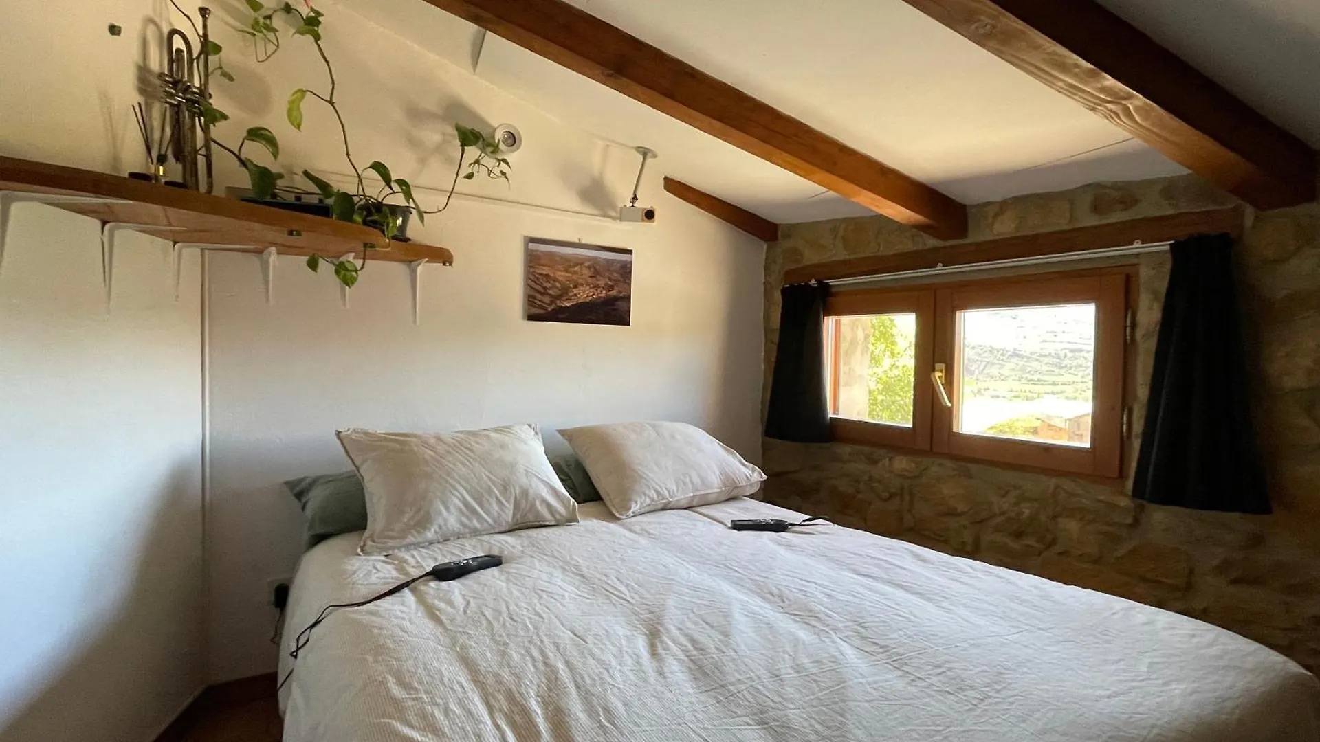 Casa De Lilith Villa Aren Spain
